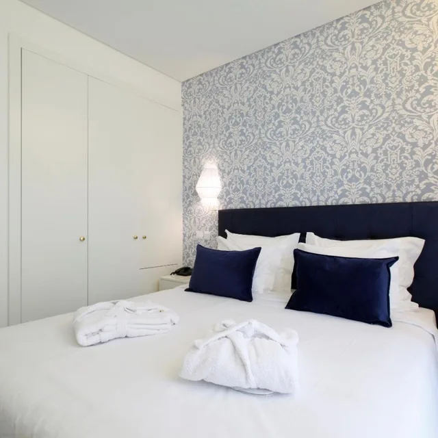 Mini, Double Bed, Street View, Hotel Lis Baixa 1/9