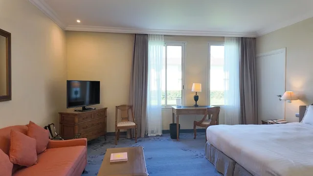 جناح بسرير مزدوج، Relais de Margaux 6/10