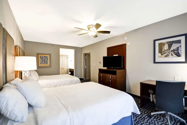جناح استوديو بسريرين كوين، Homewood Suites By Hilton Birmingham Downtown Near Uab 1/3