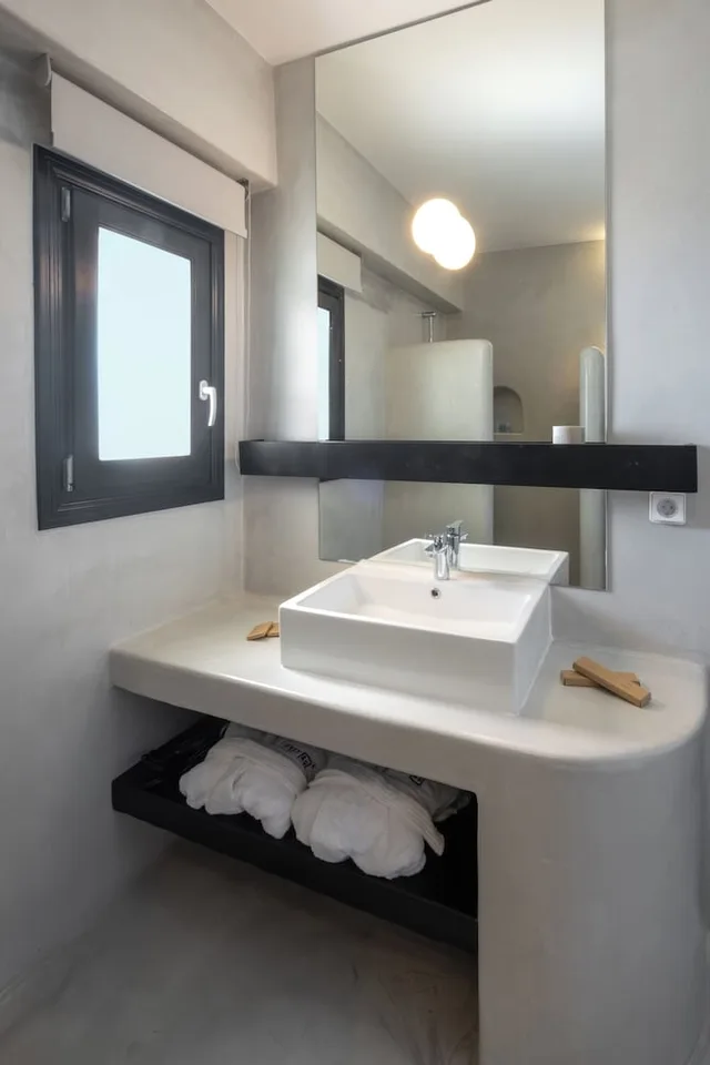 Horizon, Superior, Suite, Double Bed, Sofa, Ifestau.4 9/10