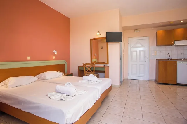 غرفة أساسية بسرير مزدوج وسرير فردي، Diagoras Hotel 10/10