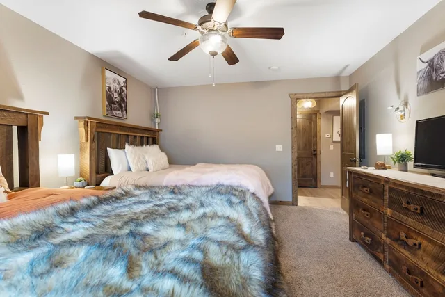 Condo, 1 Bedroom, Murphy Bed, 2 Queen Beds, Lake View, Sofa، Indian Point Lodge Amp Condominiums 3/5
