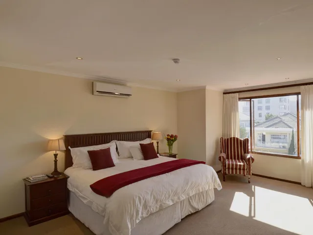 جناح ديلوكس بسرير كينج وسريرين منفصلين، Sundown Manor Guest House 2/2