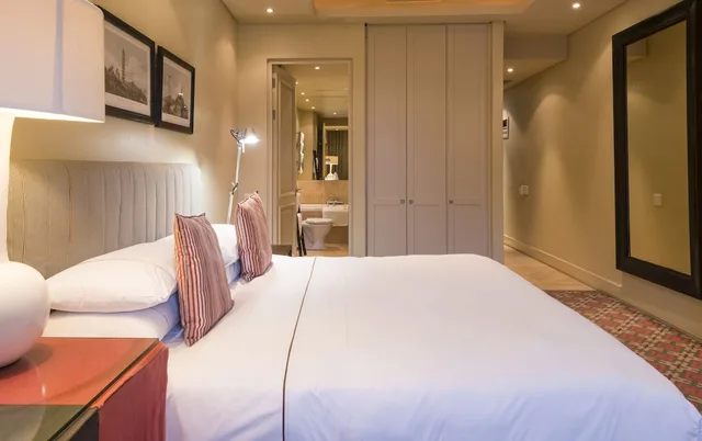 غرفة ديلوكس بسرير كينج، Royal Palm Hotel Umhlanga 3/3