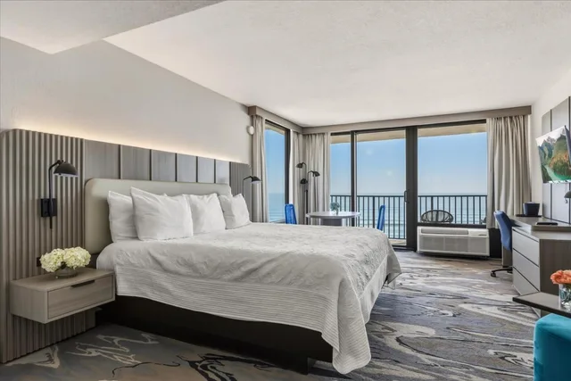 غرفة بسرير كينج بإطلالة على البحر، Nautilus Inn 7/10