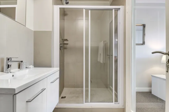 شقة فاخرة ركنية بسريرين مزدوجين بإطلالة على المدينة بـ3 غرف نوم، UniqueStay Mayfair Luxury Apartment 9/9