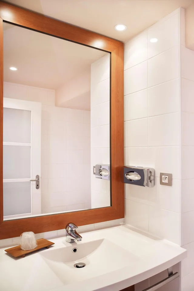 غرفة كومفورت بسرير كوين، Best Western Plus Hotel Colbert 5/6