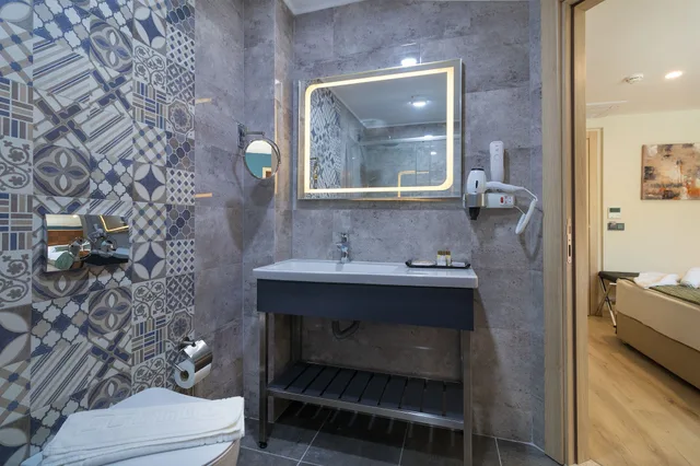 غرفة عائلية ثلاثية بإطلالة على الجبل، Amossoia Elite Boutique Hotel 6/6