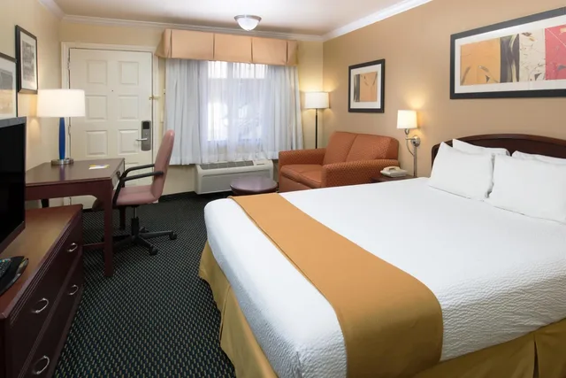 غرفة، Days Inn by Wyndham Pinole Berkeley 1/1