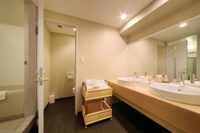 جناح ركني بسريرين منفصلين وفرشتي فوتون في الملحق، Hotel Epinard Nasu 1/2