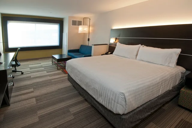 جناح بسريرين، Holiday Inn Express & Suites Johnstown 1/2
