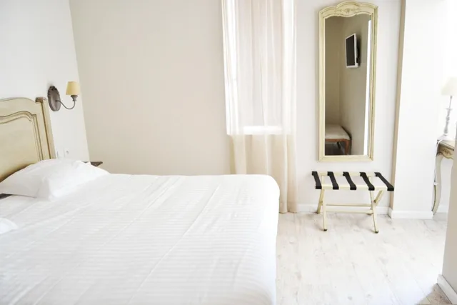 غرفة ثلاثية، Hotel the Originals Les Poemes de Chartres 9/10