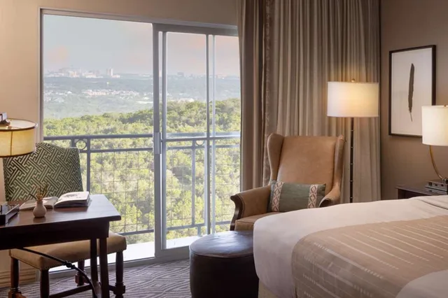 غرفة بسرير مزدوج بإطلالة على المدينة، Signia by Hilton La Cantera Resort & Spa 1/1