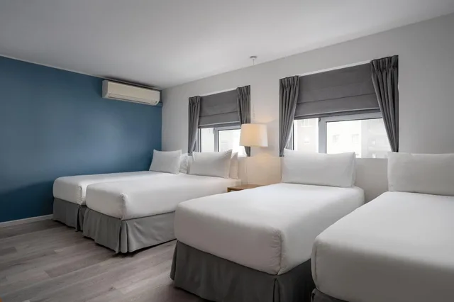 غرفة قياسية رباعية، Protea Hotel by Marriott Cape Town Sea Point 2/6
