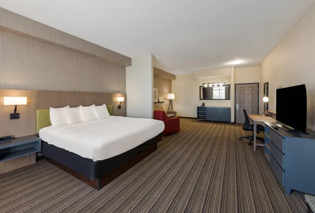 جناح بسرير كينج، Country Inn & Suites by Radisson, Findlay, OH 2/4