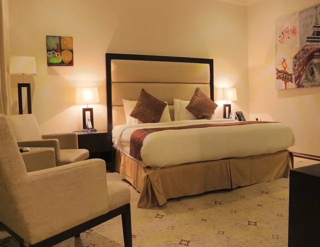 فيلا بسرير كينج وسريرين فرديين بـ3 غرف نوم، منتجع واحة ميرال الطائف(Meral Oasis Resort Taif) 1/7