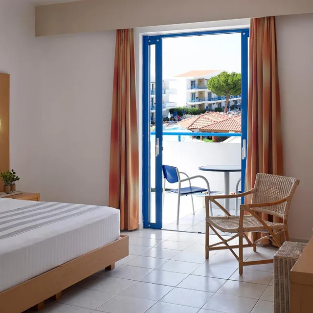 Apartment, Balcony, Pefki Island 2/3