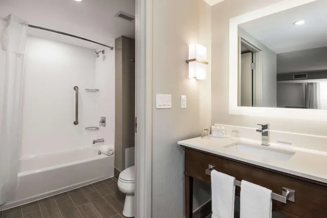 استوديو بسرير كينج، Homewood Suites By Hilton Ottawa Downtown 4/5