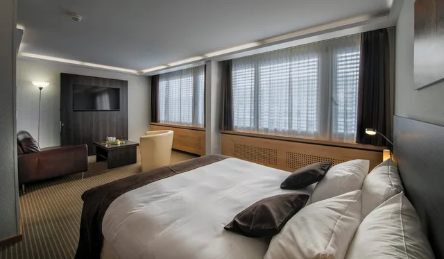 جناح جونيور بسرير كوين، Crowne Plaza Zurich 1/10