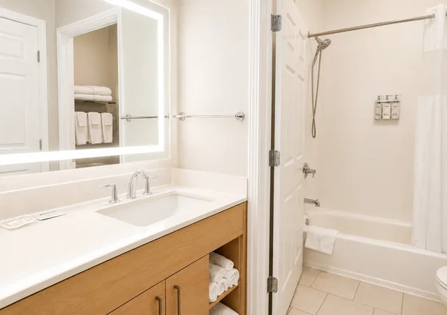 2 Bedrooms, Suite, 2 King Beds, Staybridge Suites Columbia Baltimore 8/9