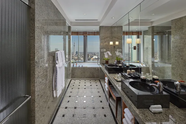 2 Bedrooms, Mandarin, Suite, Corner، Mandarin Oriental Tokyo 3/3