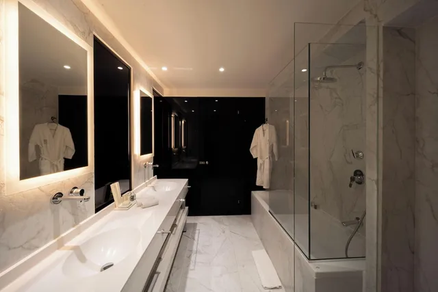 Signature, Suite, King Bed, Private Pool, AZUR HOTEL 3/3