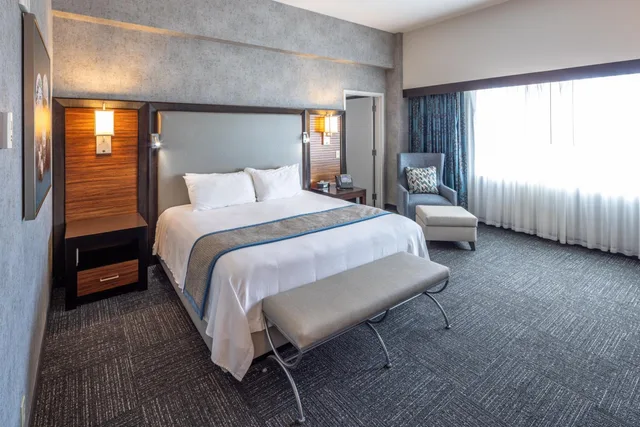 Junior Suite, King Bed, Akwesasne Mohawk Casino Resort 3/5