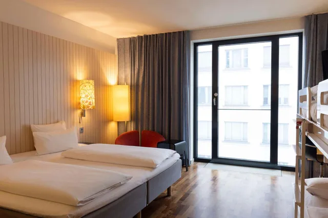 غرفة عائلية قياسية بسرير كينج وأسرّة بطابقين، Scandic Berlin Potsdamer Platz 2/2