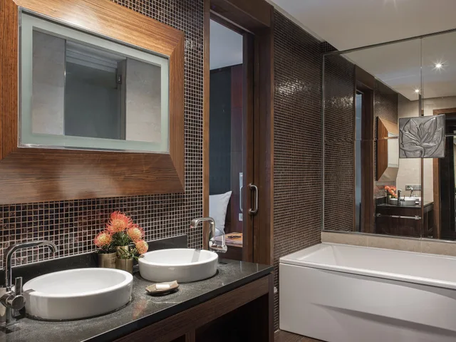 Deluxe, Sea Front، Gran Melia Palacio de Isora 9/10