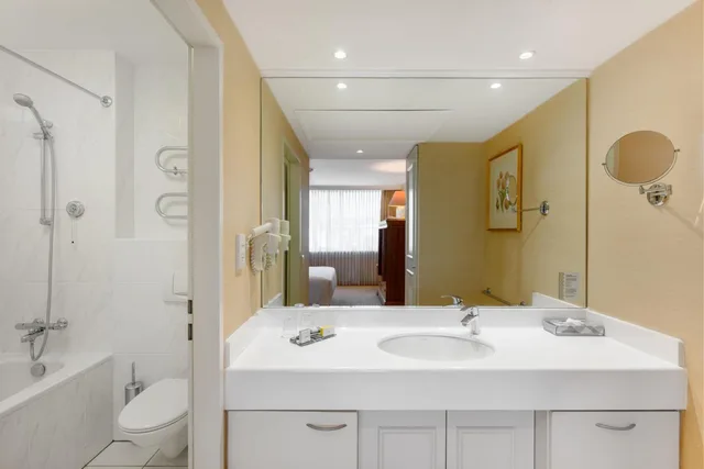 شقة بسرير كينج أو كوين بغرفة نوم واحدة مع أريكة، Marriott Millennium Court Executive Apartments Budapest 2/3