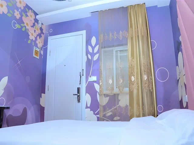Fashion, Queen Bed, Shell Shanghai Jiading District Tongji University Xinhuang Road Hotel 1/1