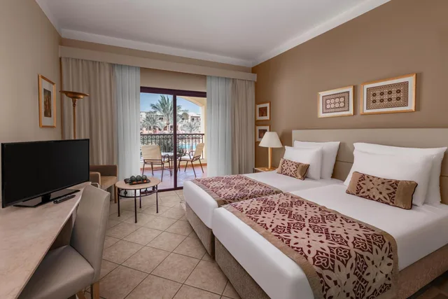 غرفة سوبيريور بإطلالة على الحديقة، JAZ Makadi Saraya Resort 2/3