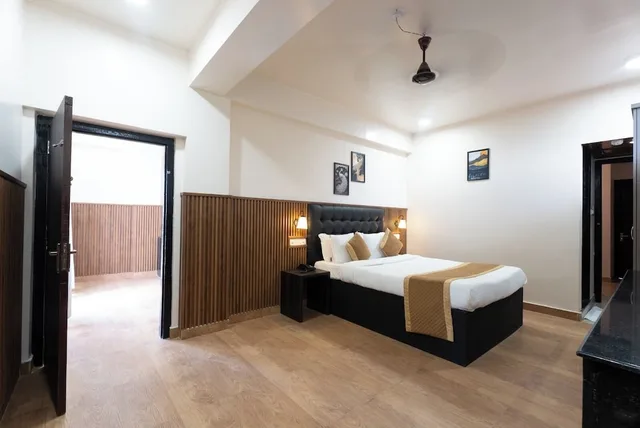 Family, Quadruple, 2 Queen Beds, Hotel Mainak 6/10
