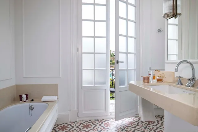 جناح جونيور بشرفة، Villa Magalean Hotel & Spa 3/4
