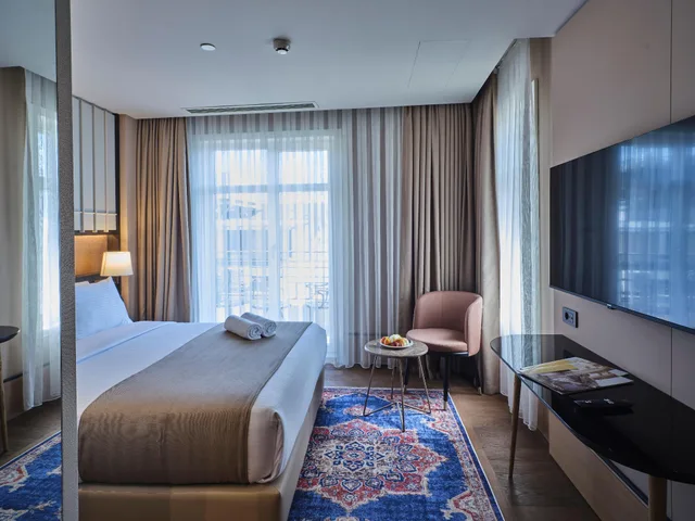 غرفة قياسية بسرير مزدوج، Four G Hotel 1/1