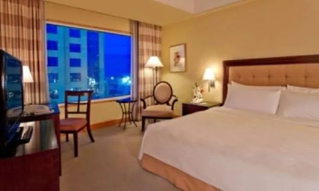 غرفة ديلوكس بسرير مزدوج أو سريرين منفصلين، The Bellevue Manila 1/2
