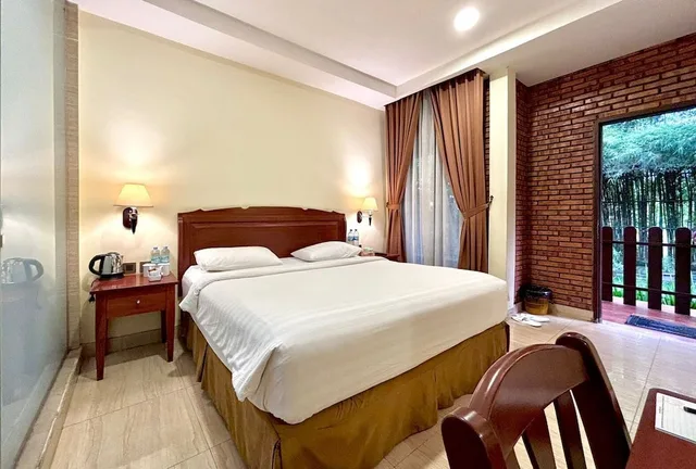 كوخ بسرير مزدوج، Thongs Inn Kualanamu Transit Hotel 6/10