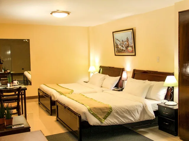 غرفة تنفيذية بسريرين كوين، Time Travellers Hotel 1/2