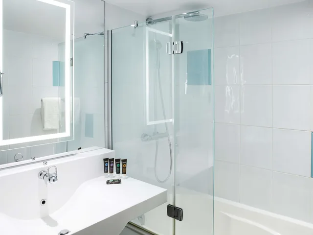 غرفة سوبيريور بسرير مزدوج، Novotel York Centre 2/2