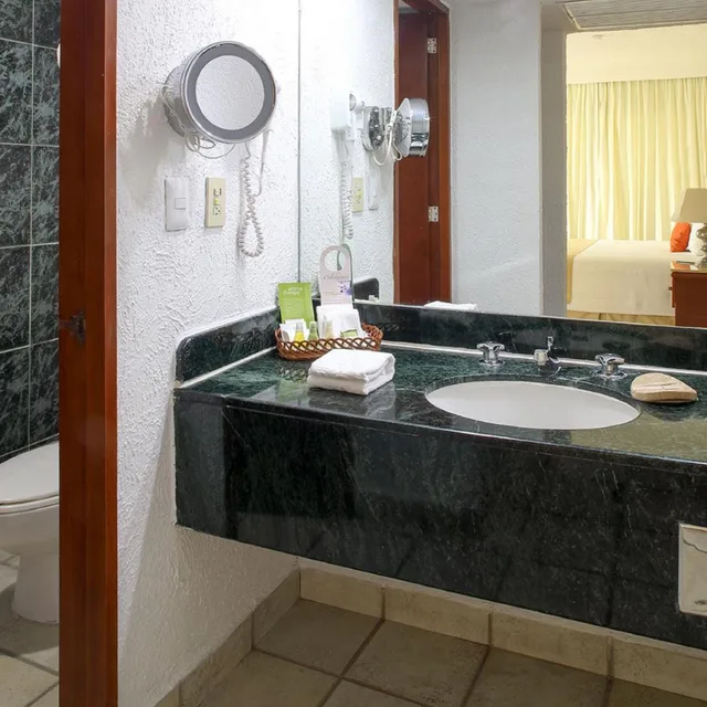 Junior Suite, Emporio Ixtapa 8/10