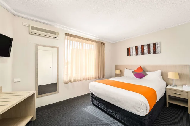 استوديو عائلي بسرير كوين وسرير فردي بغرفتين مع أريكة، Quality Hotel City Centre 1/9