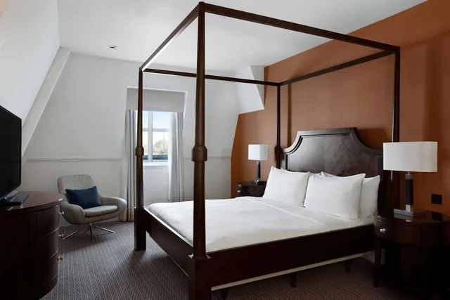 جناح ملكي بسرير مزدوج بغرفة نوم واحدة، Bristol Marriott Royal Hotel 1/2