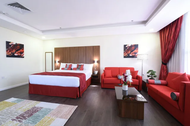 جناح بزنس بسرير كينج، Ramada Encore By Wyndham Kuwait Downtown 1/5
