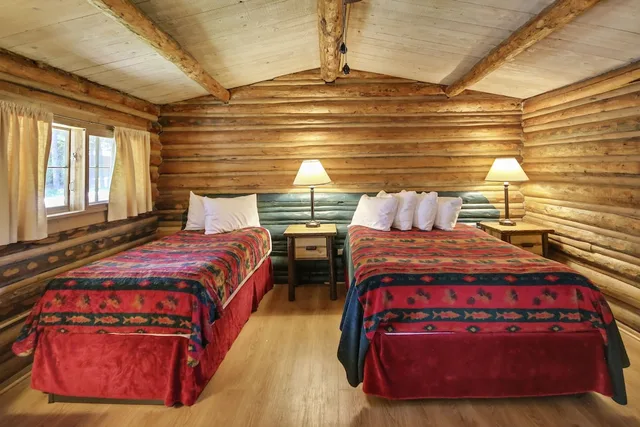 كابينة أساسية بسرير مزدوج وسرير فردي، Colter Bay Village 1/2