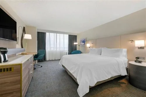 غرفة بسرير مزدوج أو سريرين منفصلين، Delta Hotels by Marriott West Palm Beach 1/1