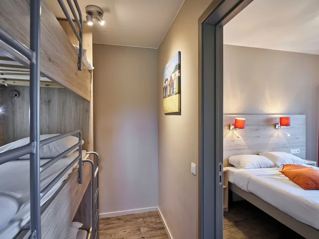 جناح عائلي بسريرين مزدوجين وسرير بطابقين، Holiday Suites Westende 4/9