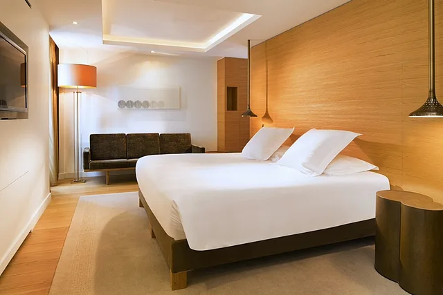 Prestige, Eiffel View، Hotel Marignan Champs Elysees 1/3