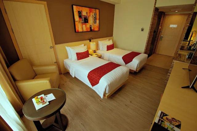 غرفة سوبيريور بسريرين منفصلين للمدخنين، Grand Zuri Bsd City 2/4