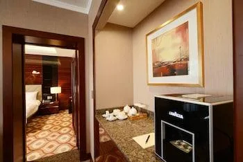 جناح فاخر، Lotte City Hotel Tashkent Palace 2/2