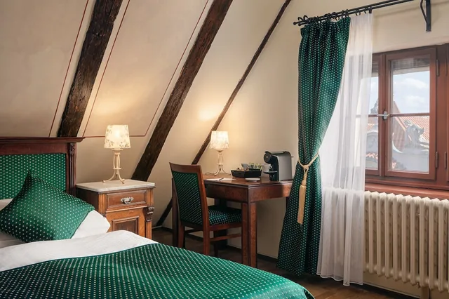 غرفة بسرير كينج، The Charles Hotel 3/4